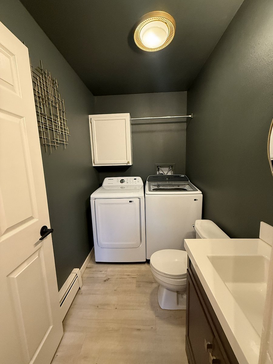Downstairs Half Bathroom