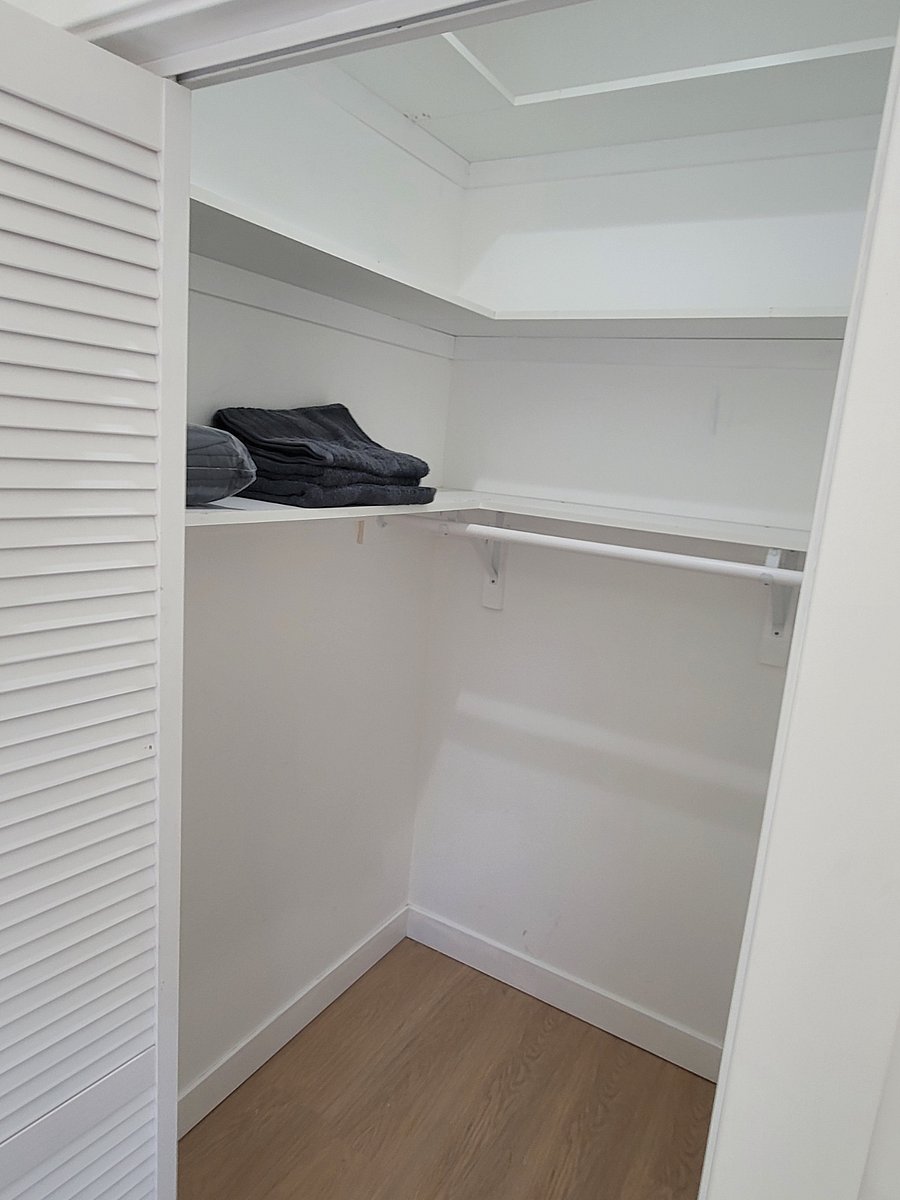 walk in closet