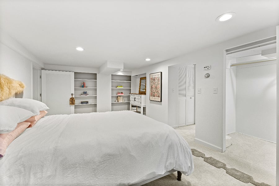 Walk in closet