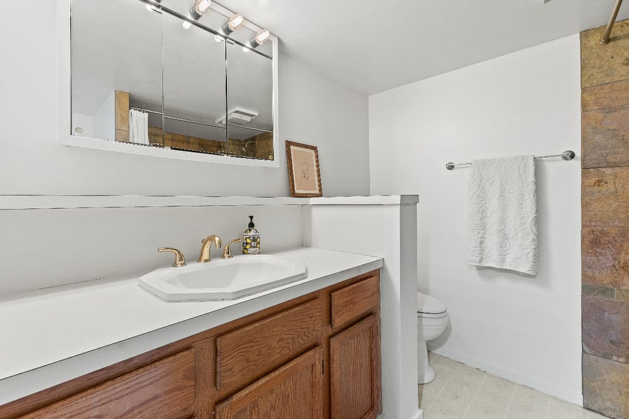 Full bathroom