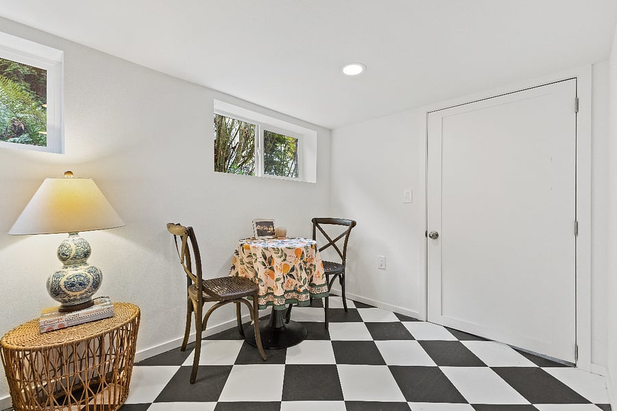 Dining area or office space