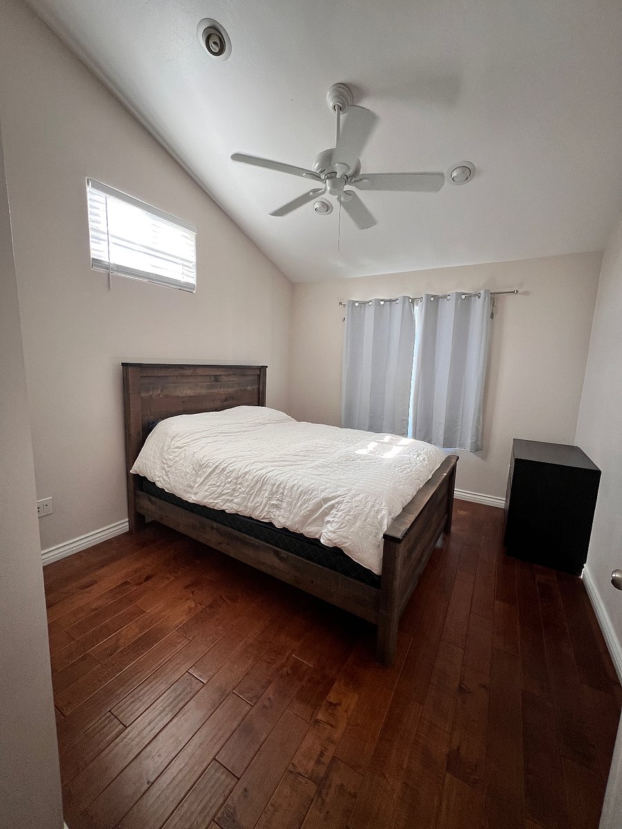 Upstairs bedroom 2 with queen bed