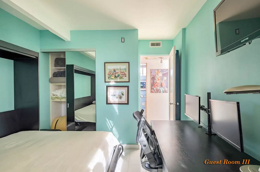 Guest room