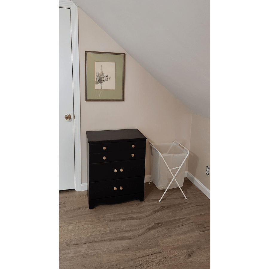 closet door, dresser