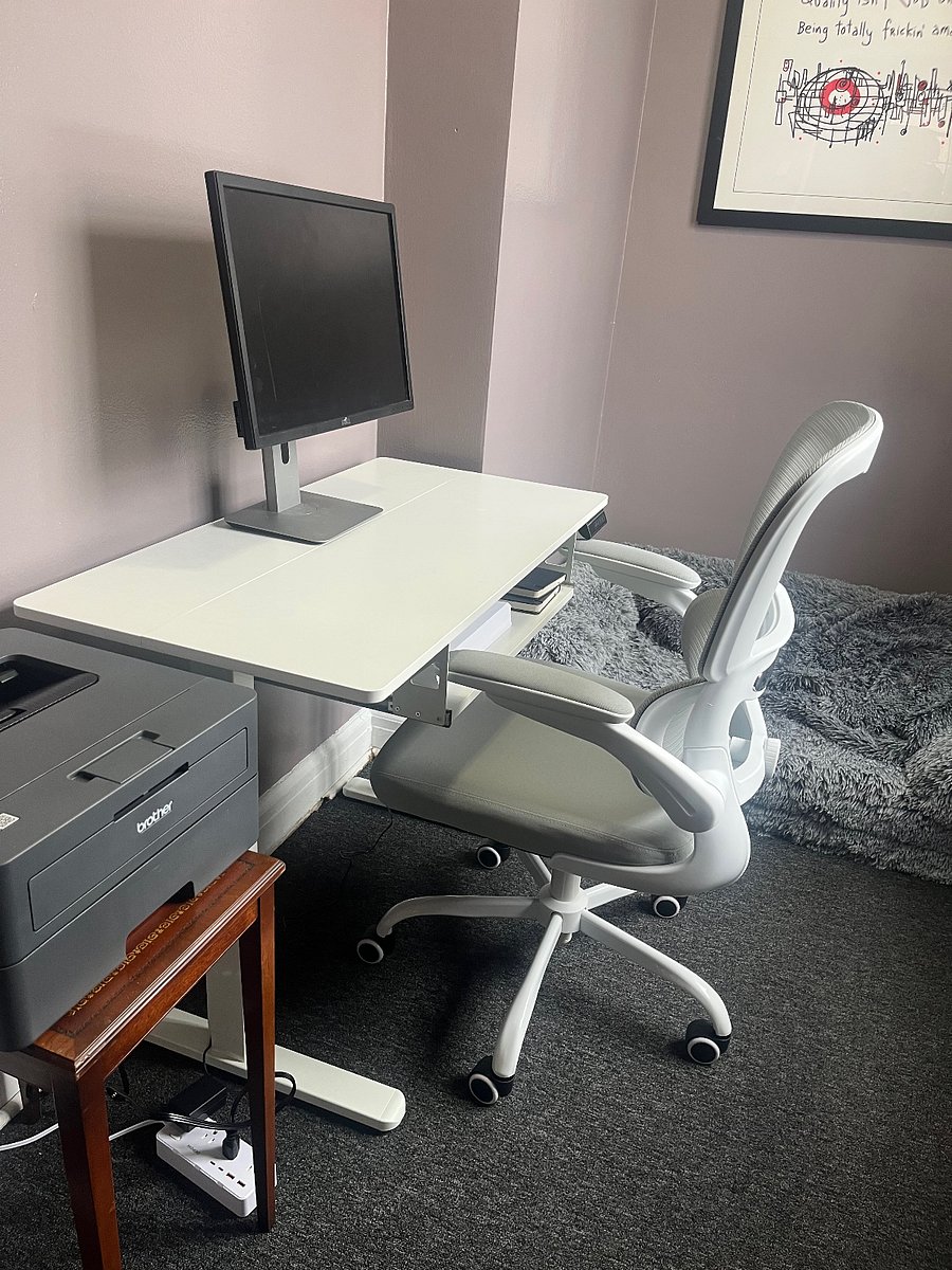 Wifi & Work. Standing Desk with External monitor and office chair. 