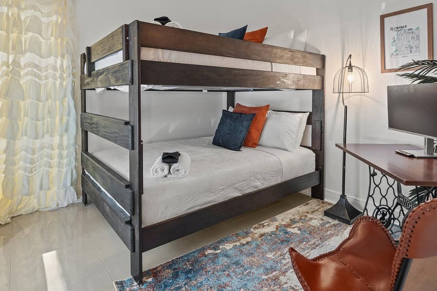 QUEEN bunks!