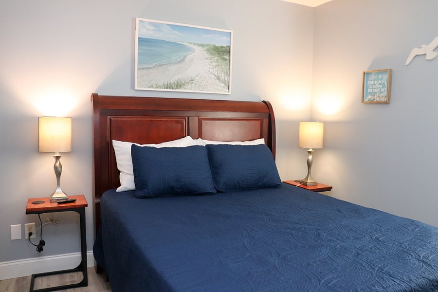 2nd Bedroom with Queen bed