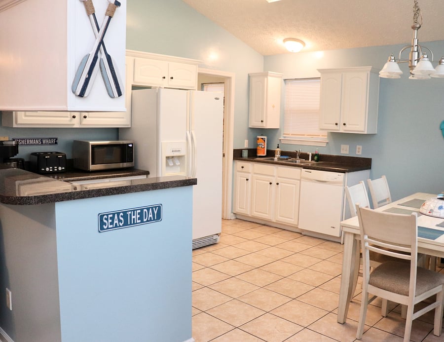 full kitchen