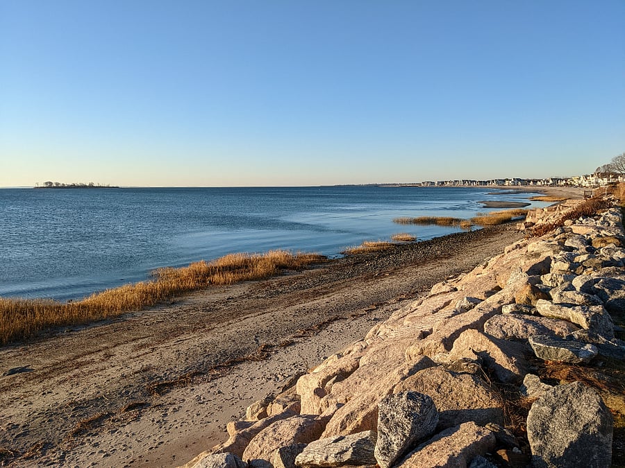 0.8 miles to Fort Trumbull Beach (15 min walk; 3 min drive).