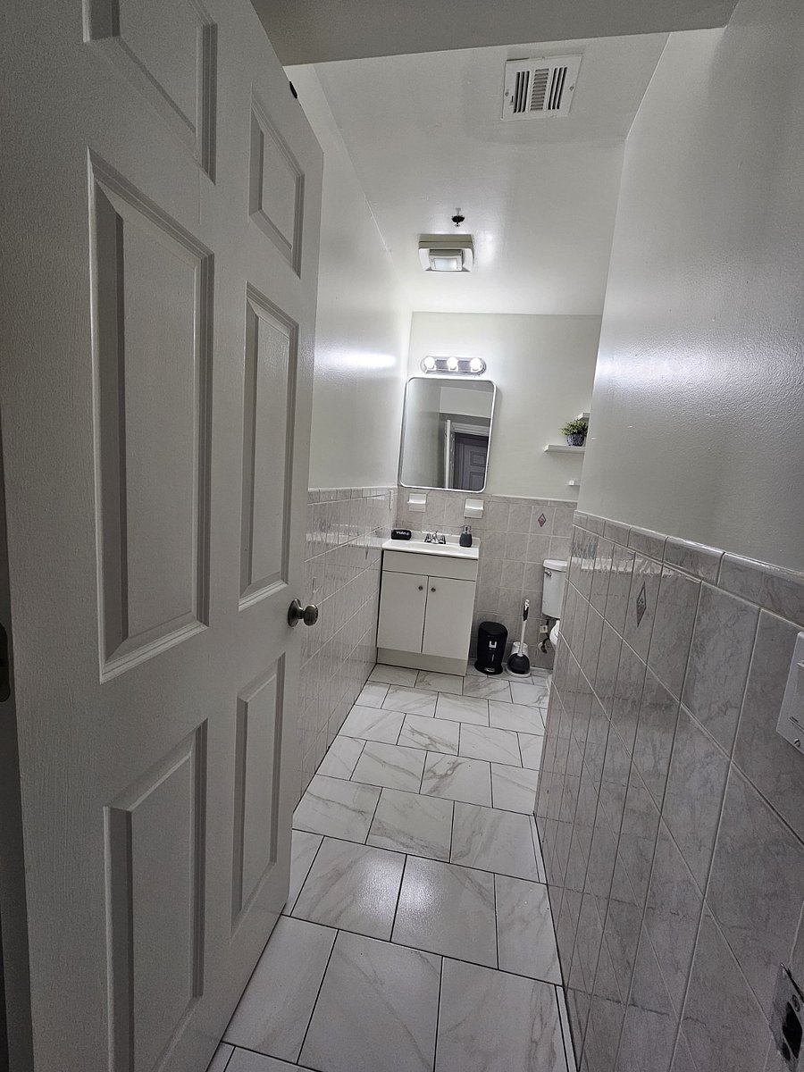 Furnished Finder property 944600_1 photo 12