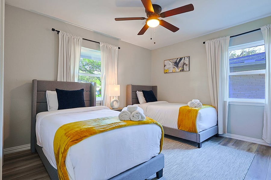 Bedroom 2
- 2 single beds