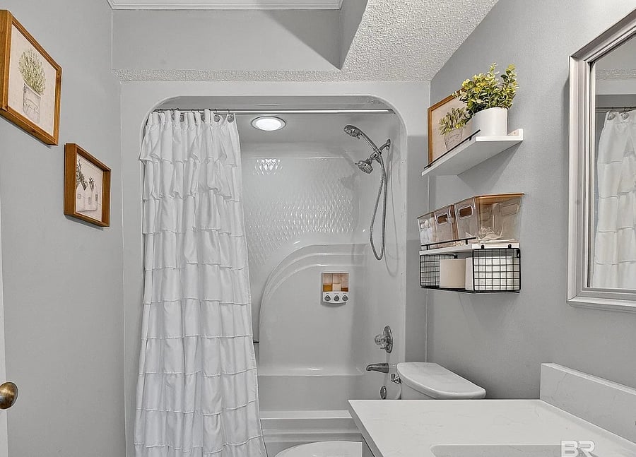 Primary Bath (adjoins Primary Bedroom