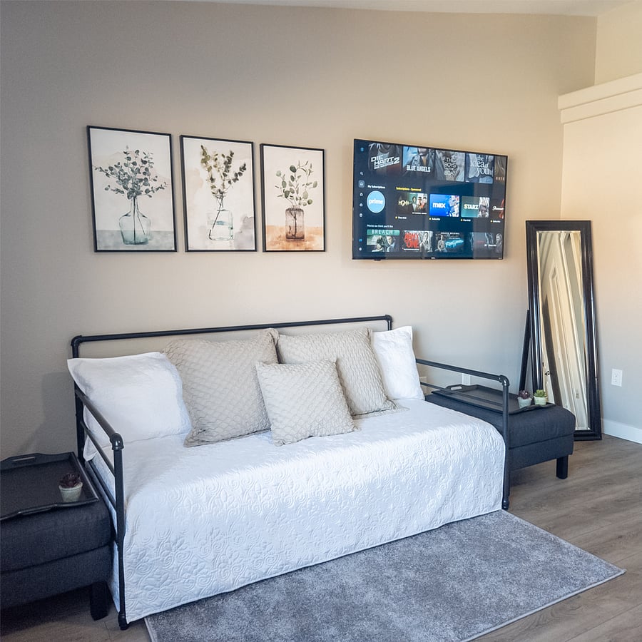A separate trundle that converts to two twins or another king bed offers a variety of sleeping configurations, which is perfect for couples or families.