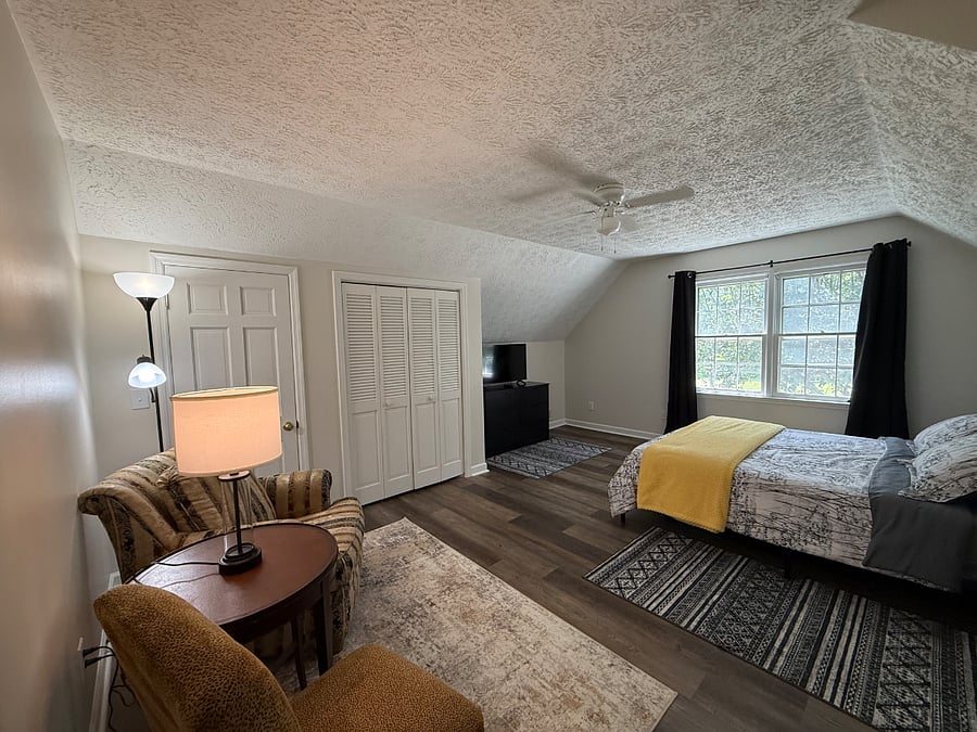 PRIVATE SPACE #2, (3 rooms):