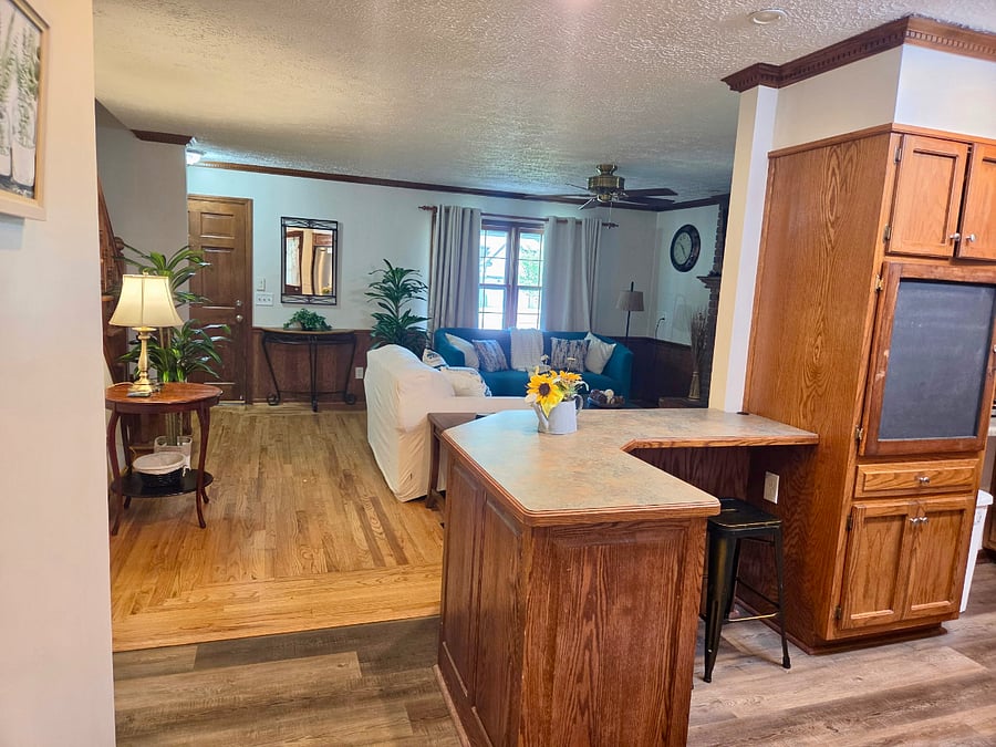 SHARED AREA: The open layout is great when you have guests.