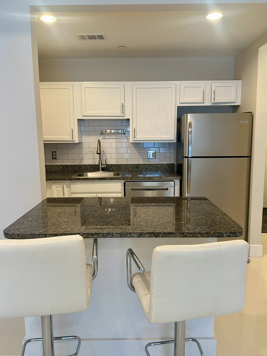 Furnished Finder property 944709_10 photo 3