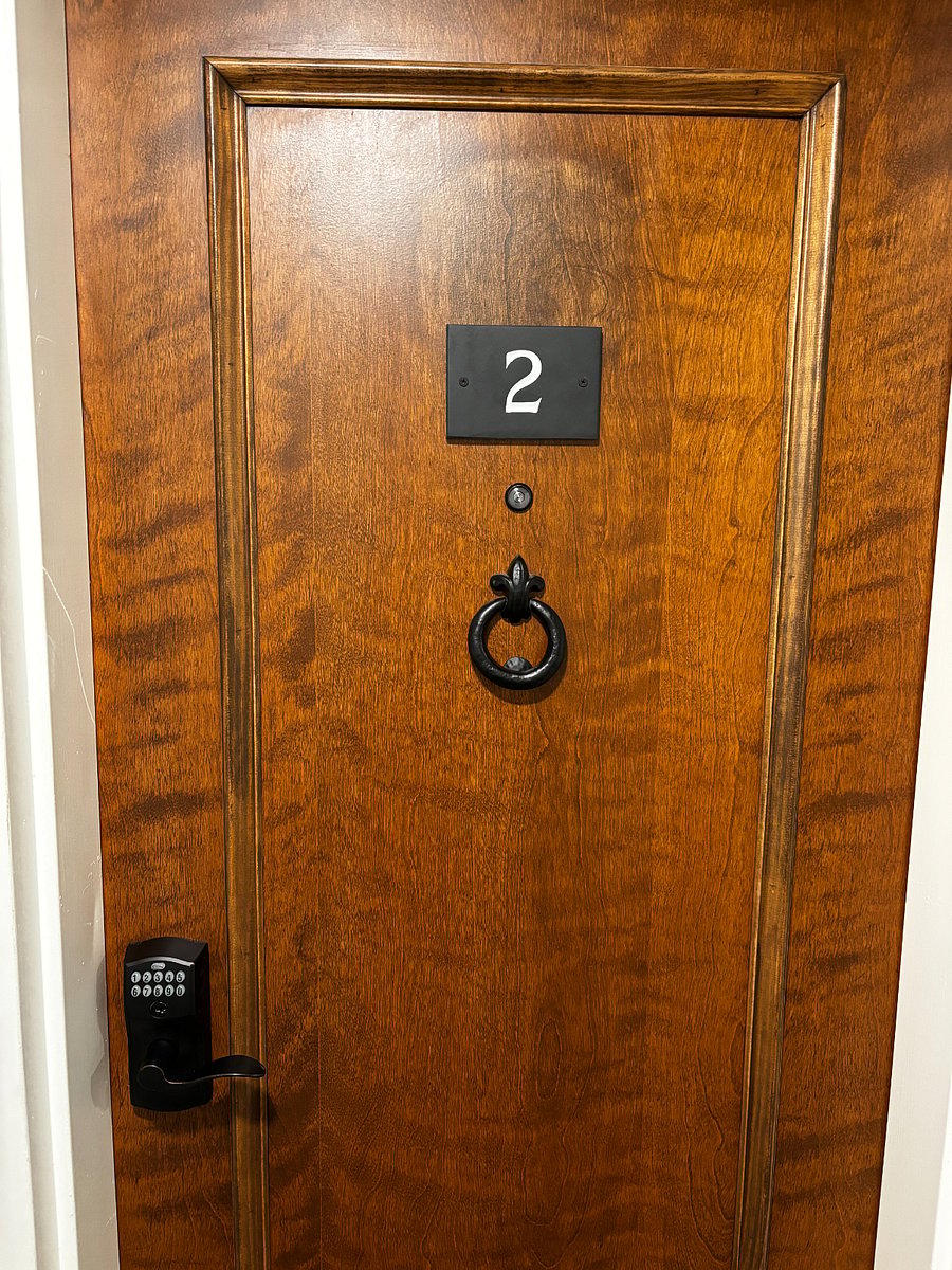 Welcome to your new home away from home.  A key pad entry allows you to set your own code-private, safe and you will never be locked out.