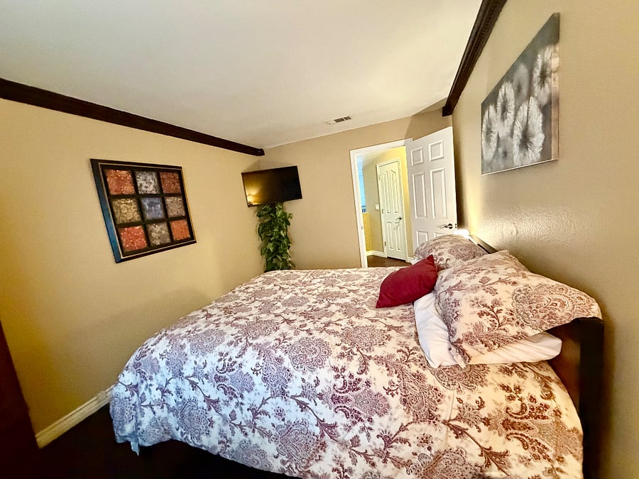 Furnished Finder property 944802_1 photo 38