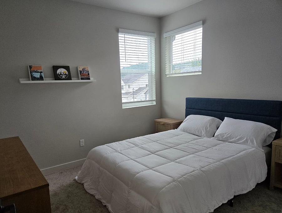 Bedroom (Upstairs)