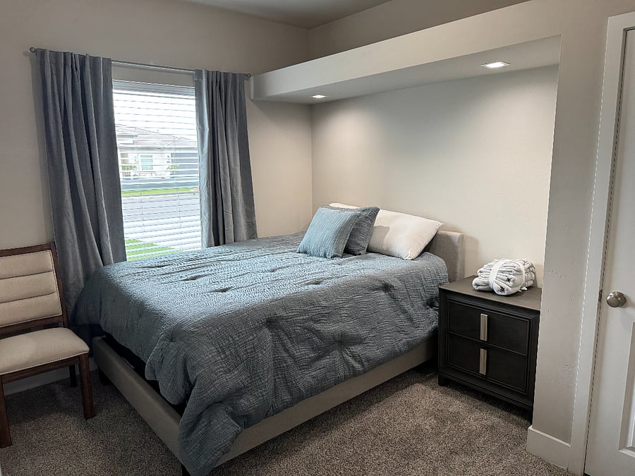 Junior Suite with queen bed and private bathroom