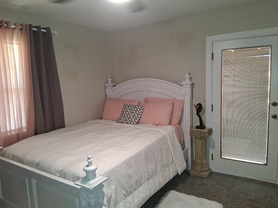 BR#2 Queen Bed next to private Deck door