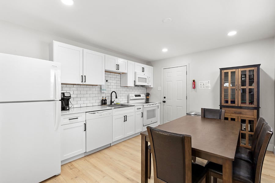 Full kitchen with all appliances, both large and small and all the pots and pans and baking essentials