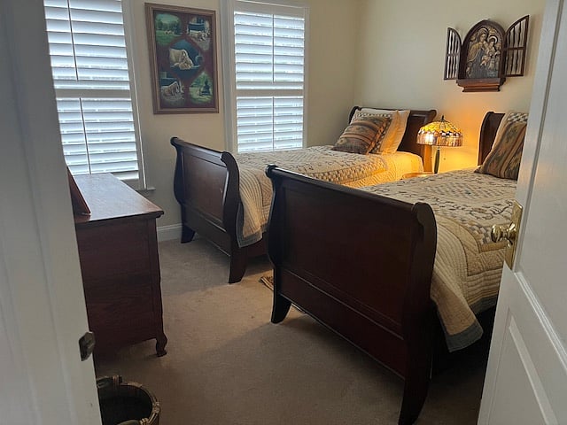 Bedroom 2; Twin beds