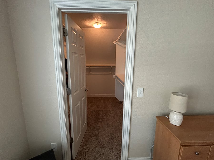 Furnished Finder property 945091_1 photo 24