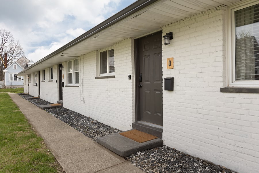 Private entrance with easy access to the unit.