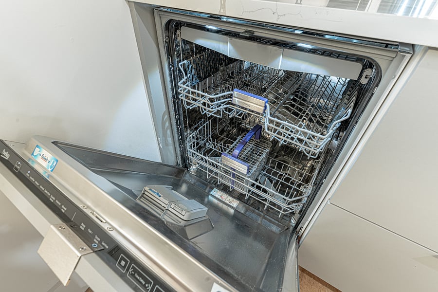 Full-size dishwasherconvenient and ideal for extended stays.
