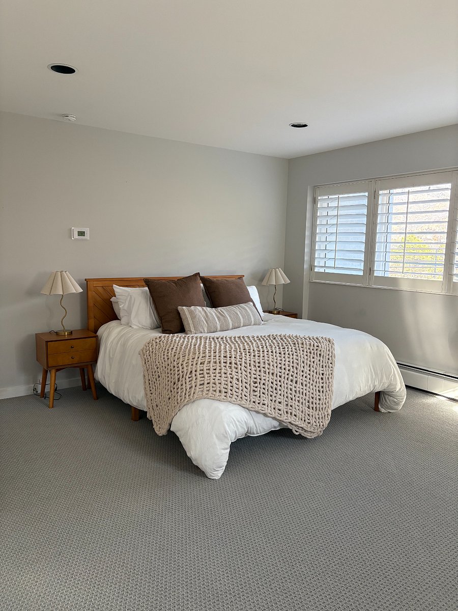 Lower level bed - King bed