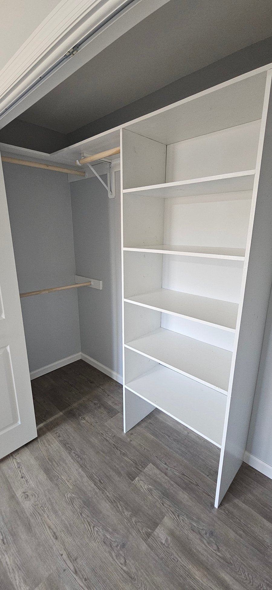 Primary bedroom - closet