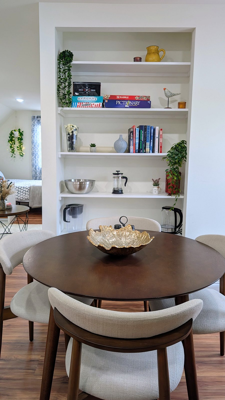 Stylish dining table with 4 chairs