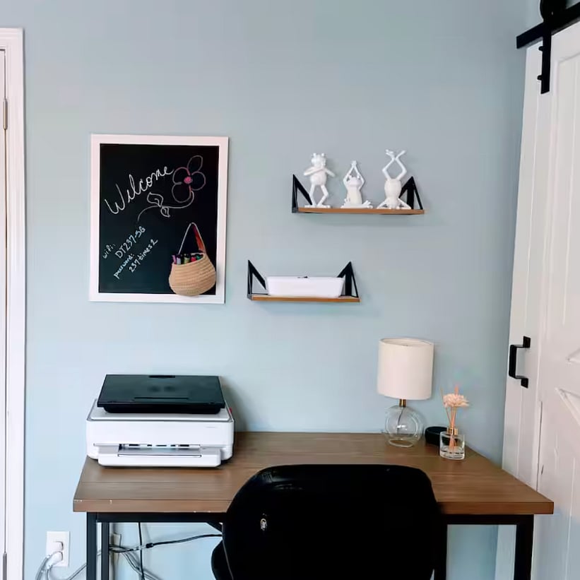 Dedicated work space with high speed internet and printer