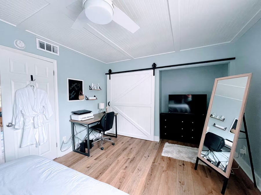large bedroom with lots of closet space