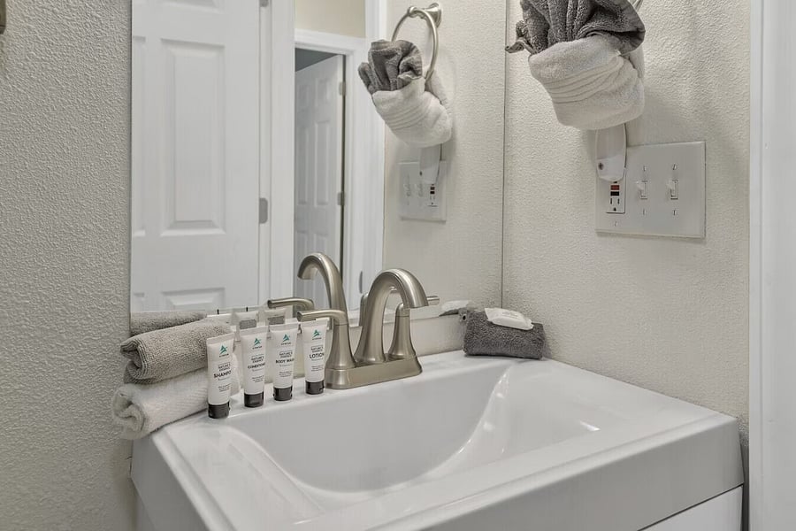 Furnished Finder property 945263_1 photo 24