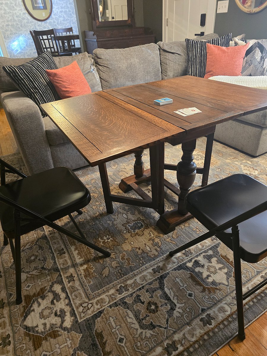 Living room - pull up the nearby drop leaf table and battle it out over game night