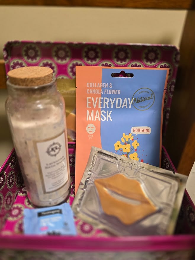 Bathroom - pamper yourself with a collagen face mask, collagen crystal lip mask, or utilize a Neutrogena makeup remover wipe