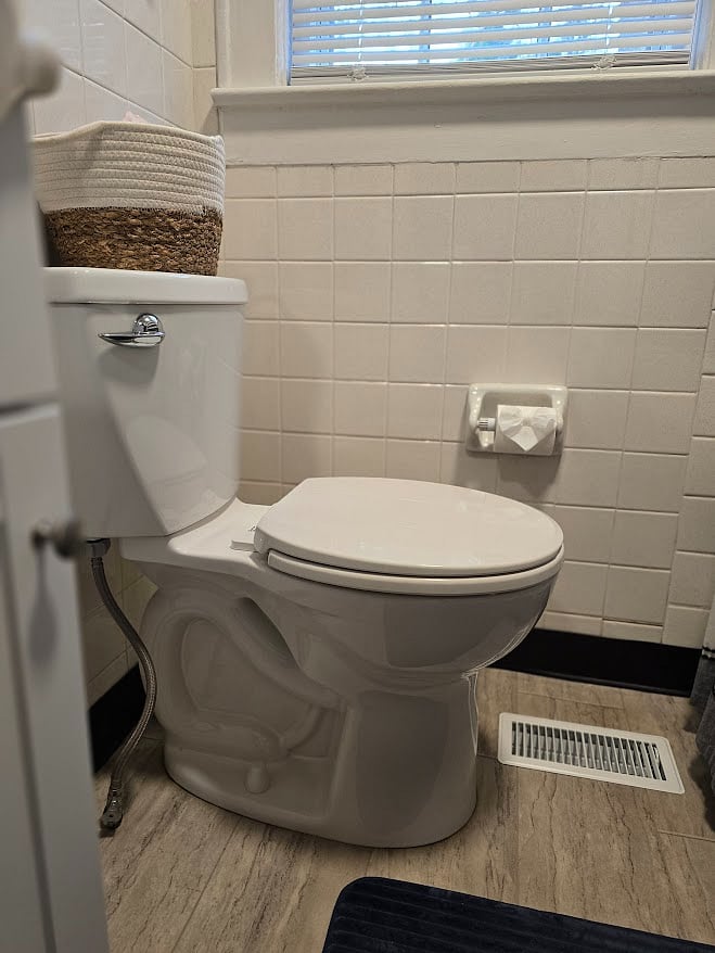 Bathroom - toilet