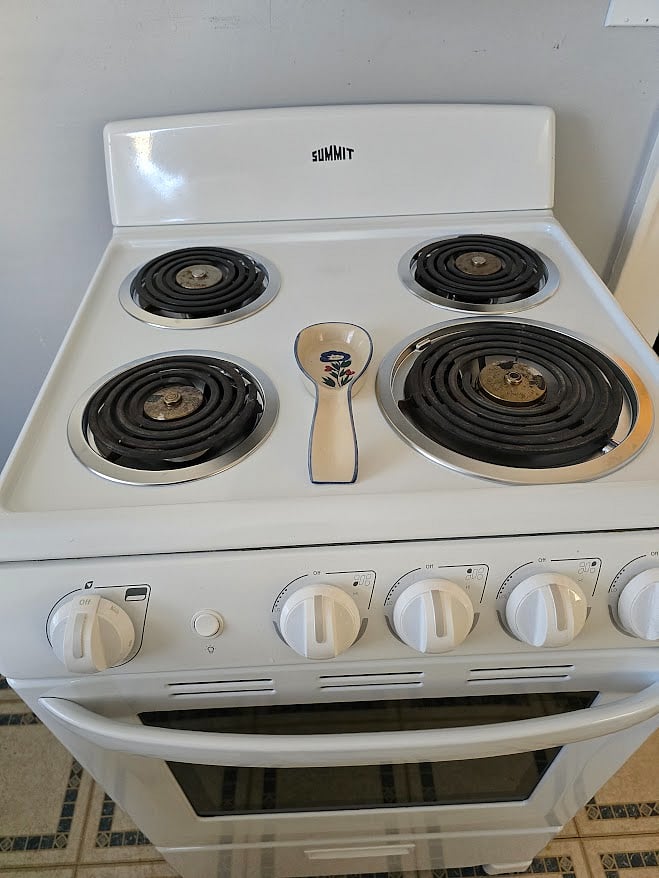 Kitchen - electric range oven