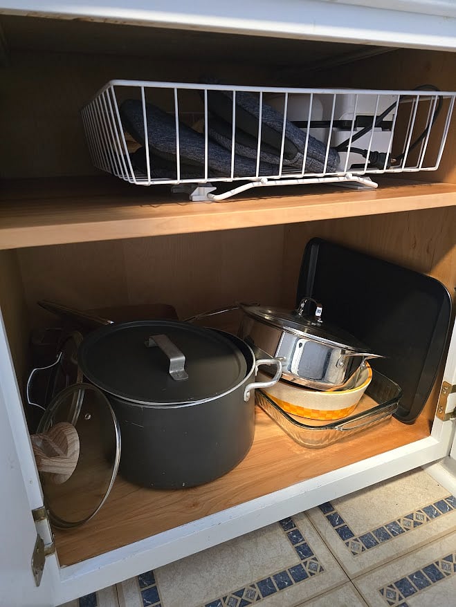 Kitchen - pots and pans