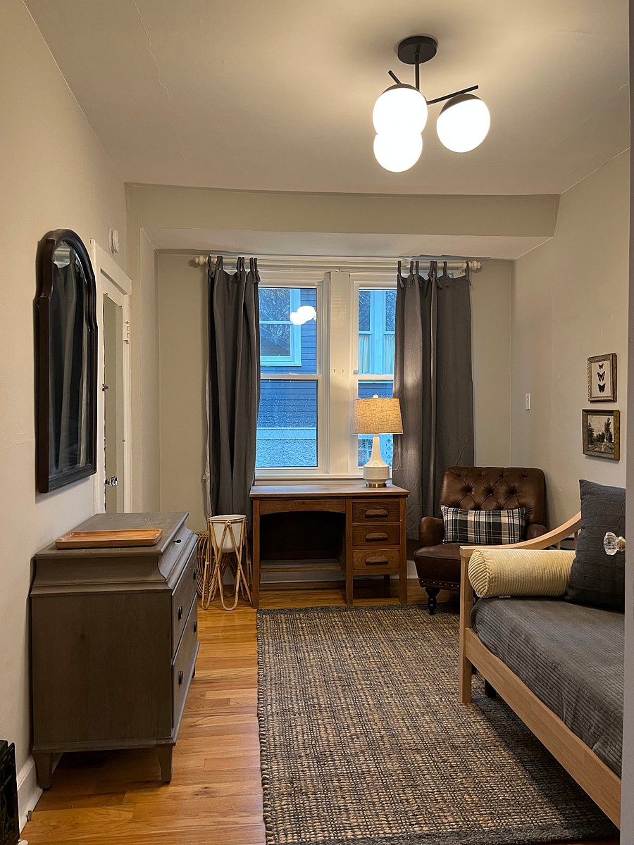 Additional office or bedroom.