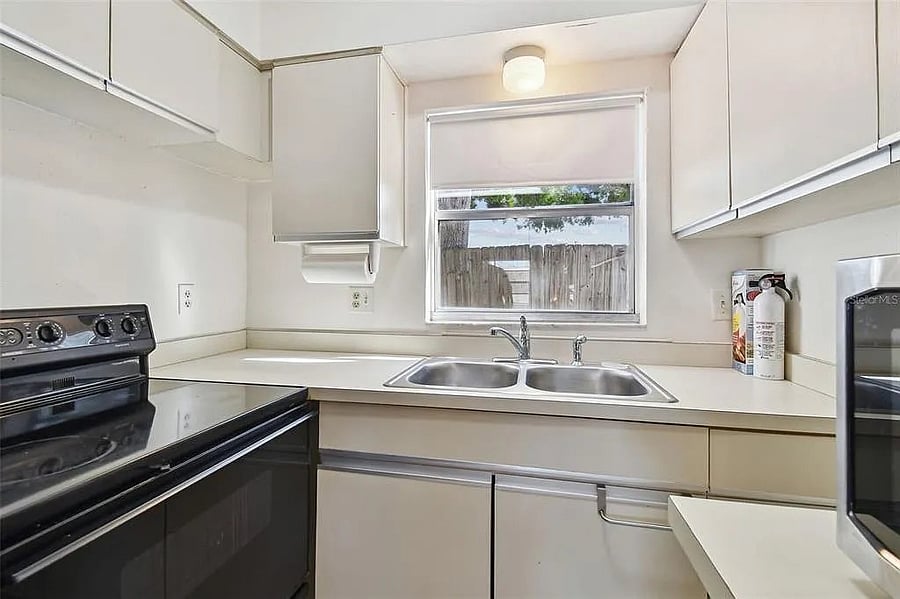 Furnished Finder property 945496_1 photo 3