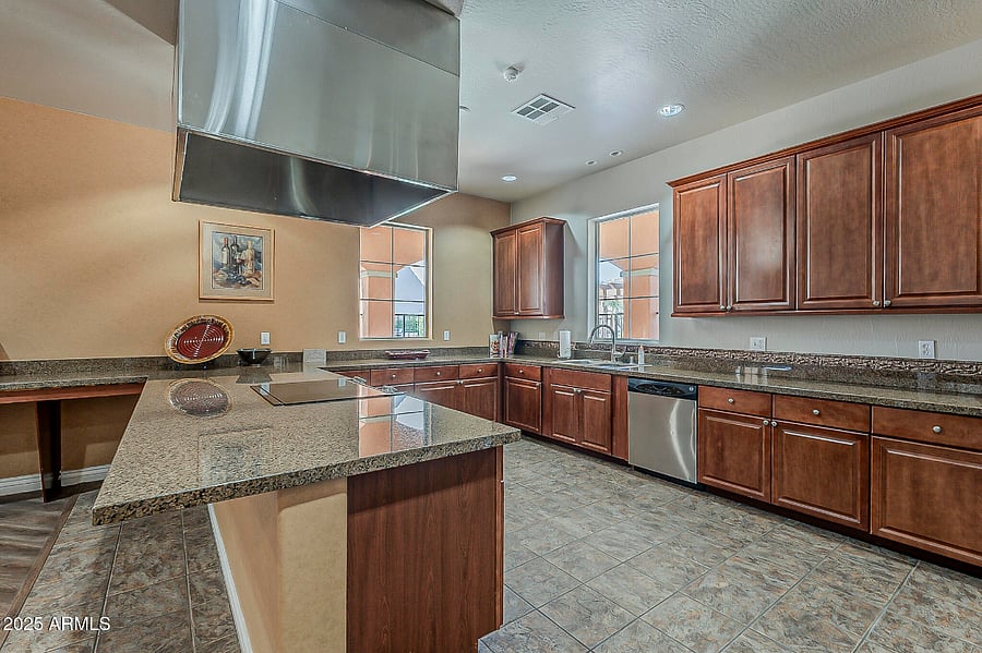 Furnished Finder property 945527_1 photo 22