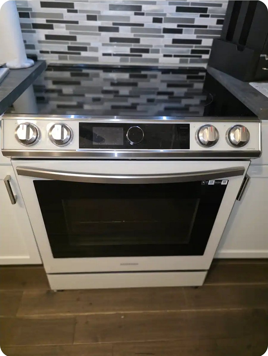 Kitchen - Stove