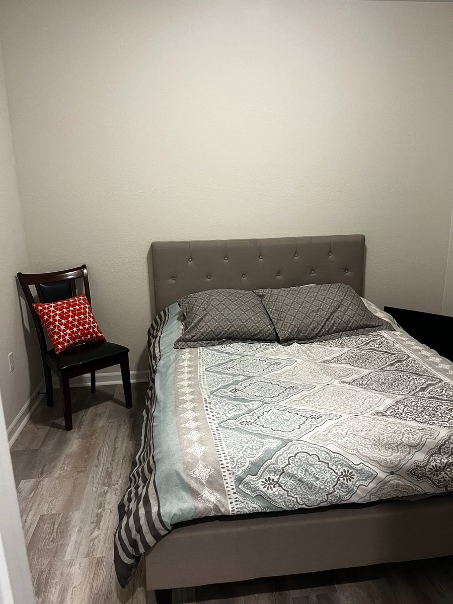 Room with queen bed and TV upon request