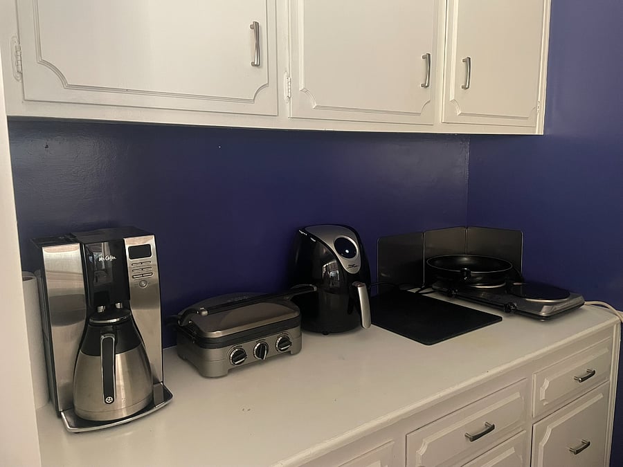 Cooking options in Utility room, also a sinlk.