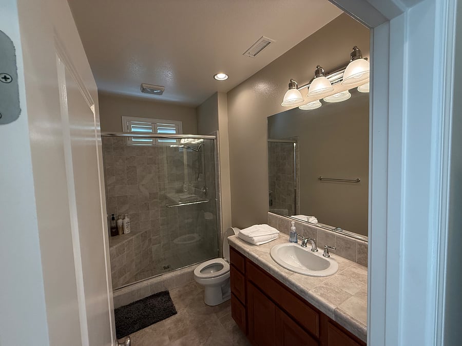 Master Bedroom - Room 1 Private Bathroom