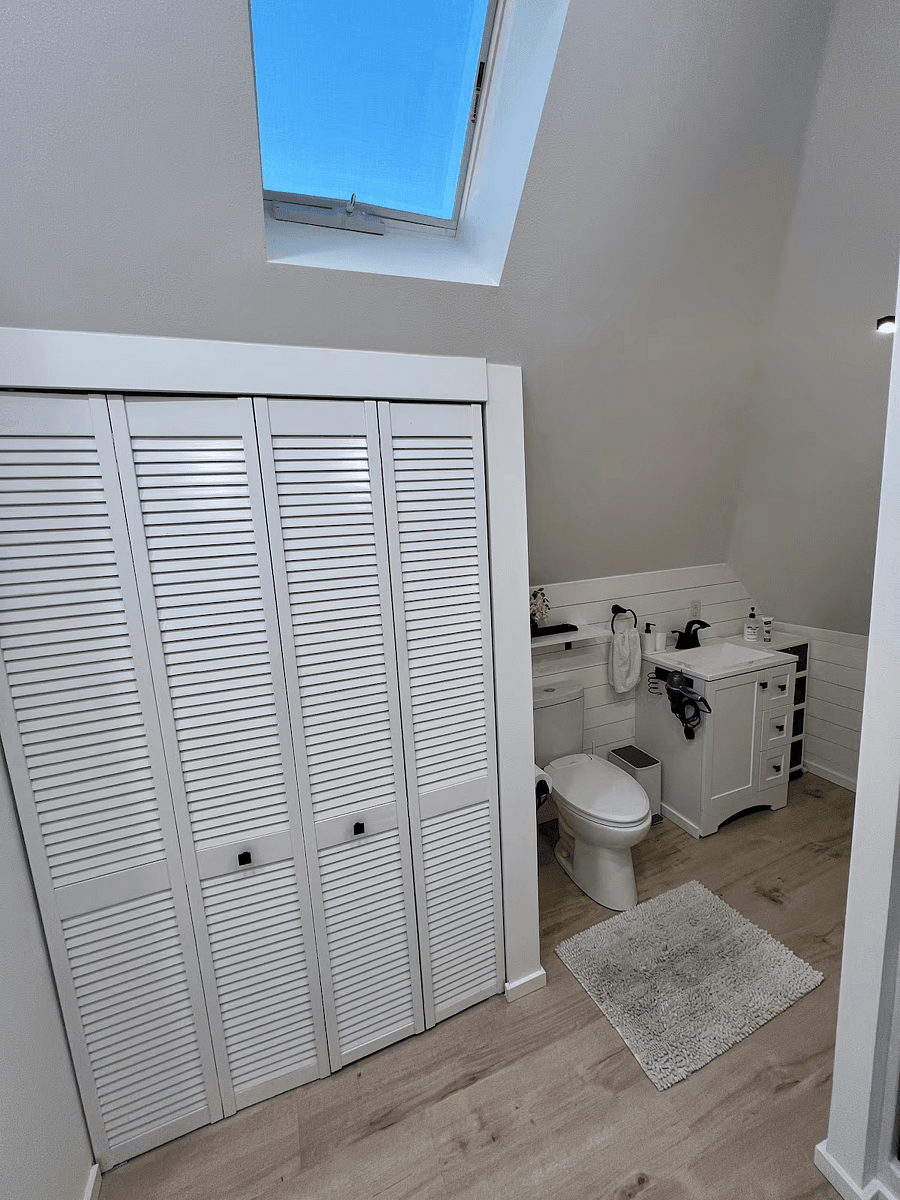 Attic Closet 1 of 4