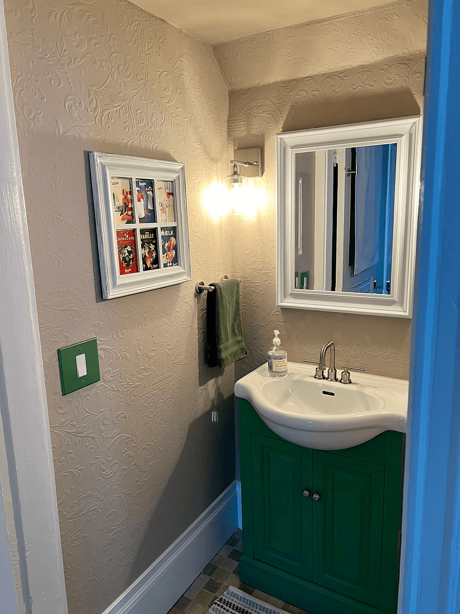 Main Floor Bathroom